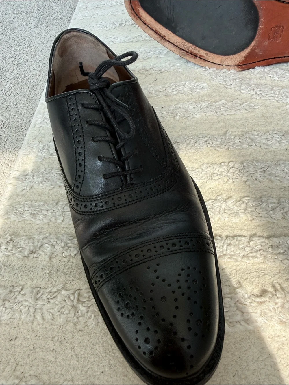 Johnston & Murphy Black Leather Wingtip Derby Oxfords